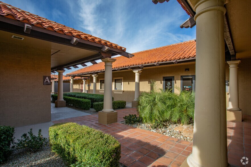 5620 W Thunderbird Rd, Glendale, AZ à vendre - Photo du bâtiment - Image 2 de 4