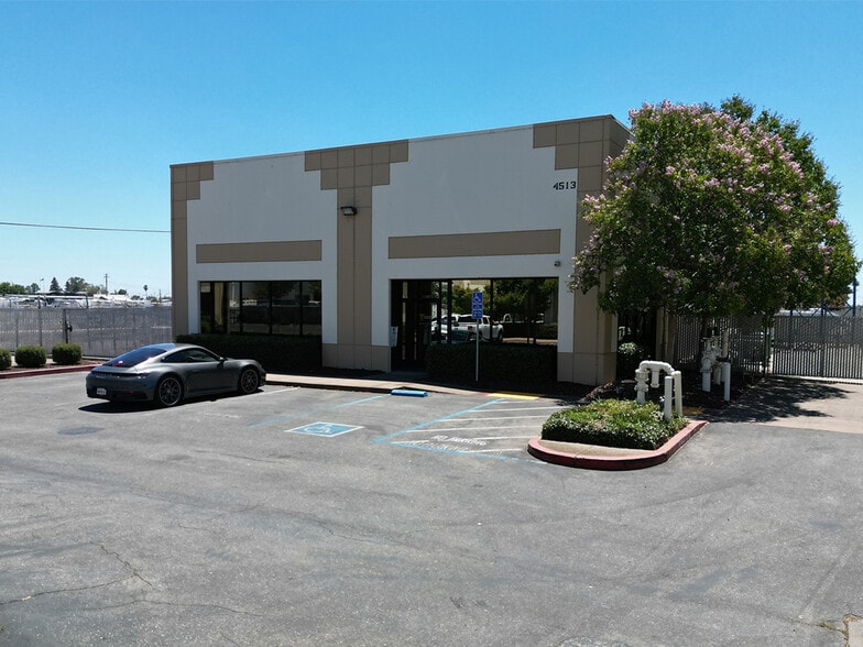 4513 Harlin Dr, Sacramento, CA for lease - Building Photo - Image 1 of 4