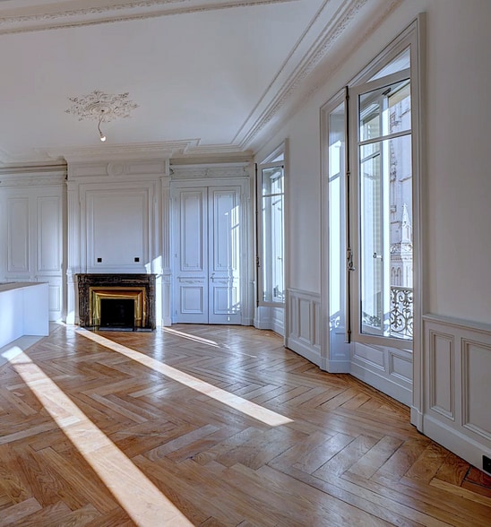 15 Avenue Victor Hugo, Paris for lease - Building Photo - Image 2 of 6