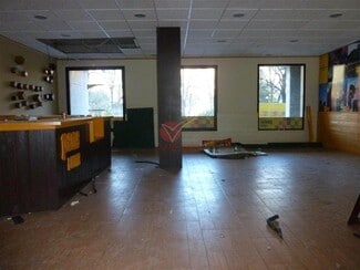 Plus de détails pour Commerce de détail à louer