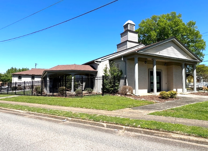 800 Clinton Ave E, Huntsville, AL à vendre - Photo du bâtiment - Image 1 de 1