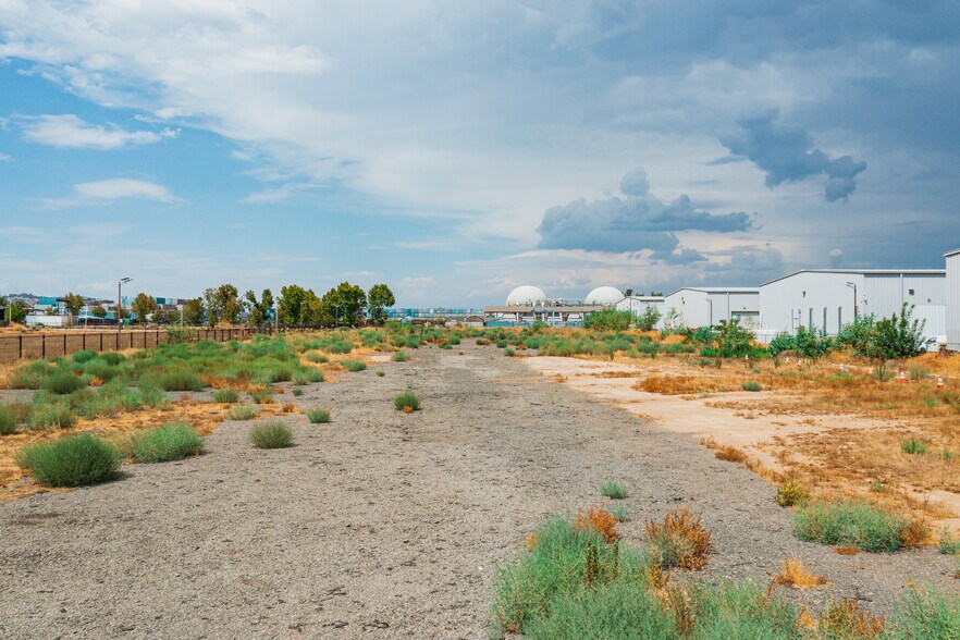24 Malbert St, Perris, CA à vendre - Photo du bâtiment - Image 3 de 9