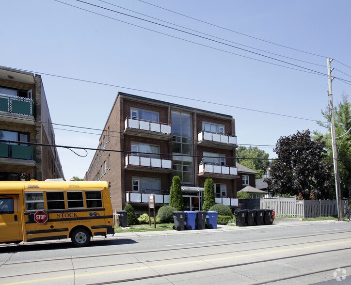 158 Kingston Rd, Toronto, ON à vendre - Photo du bâtiment - Image 2 de 2