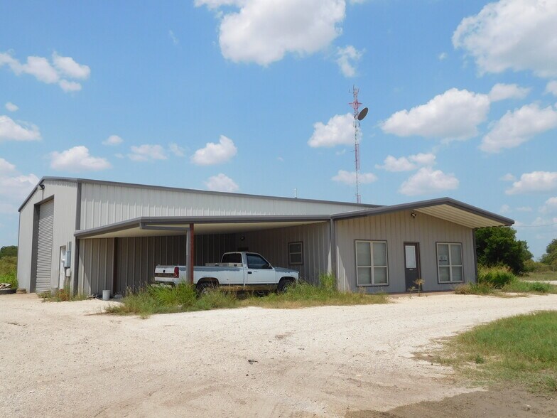7766 State HWY 153 Hwy, Winters, TX à vendre - Photo du bâtiment - Image 2 de 13