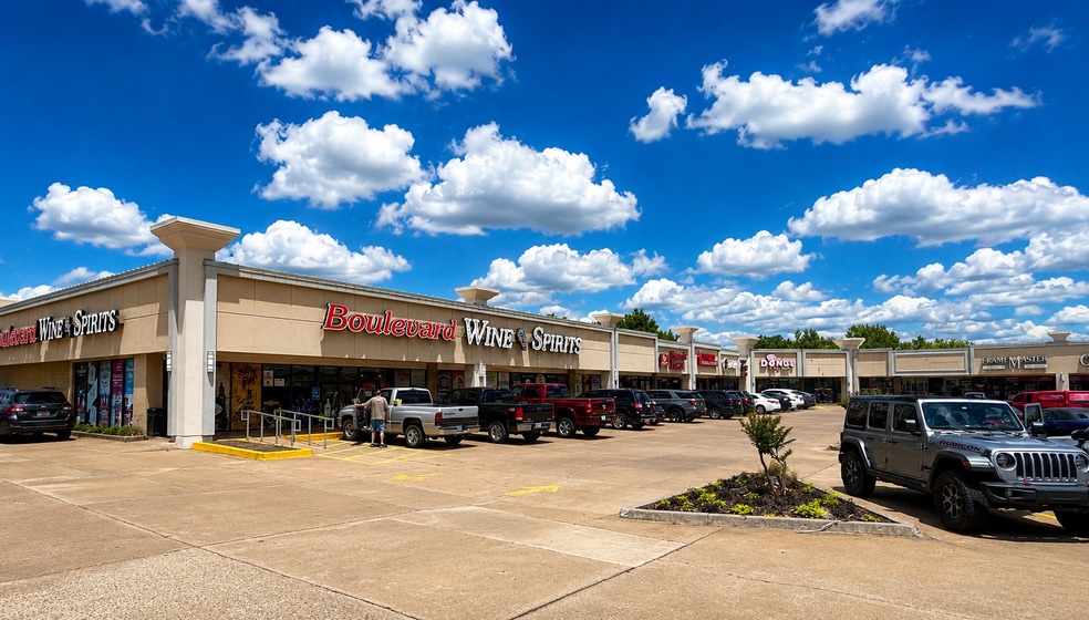 3200-3234 S Boulevard, Edmond, OK for lease - Building Photo - Image 1 of 4