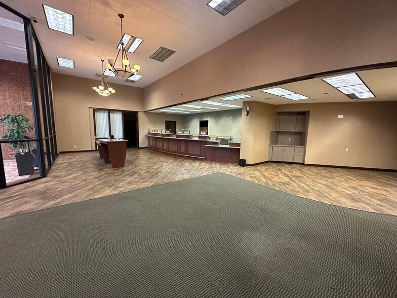 100 Main St, Fort Worth, TX à louer - Hall d’entrée - Image 3 de 20