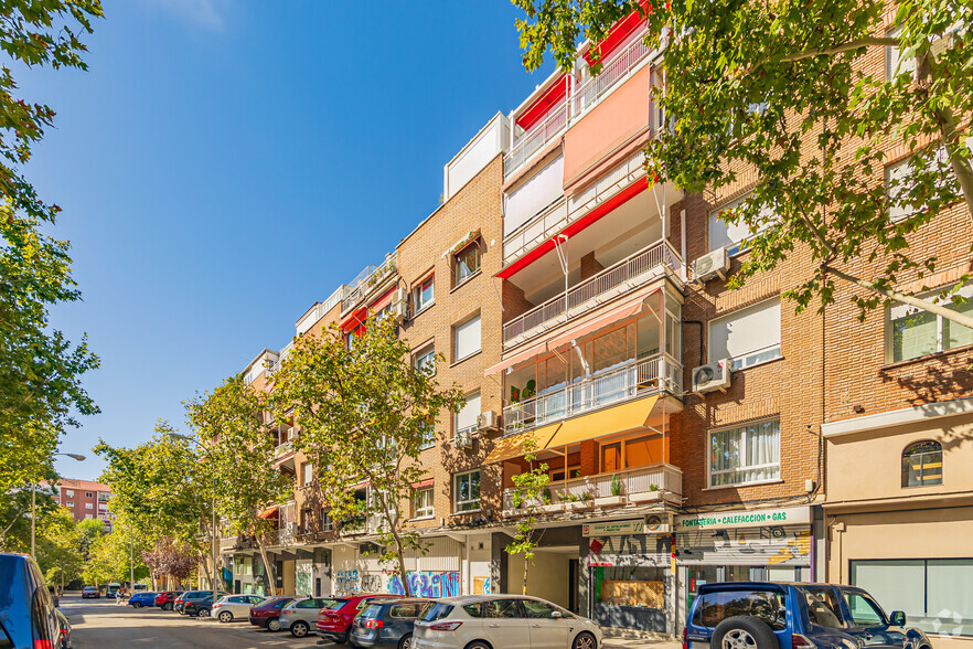 Calle General Cabrera, 11, Madrid, Madrid for sale - Building Photo - Image 2 of 2