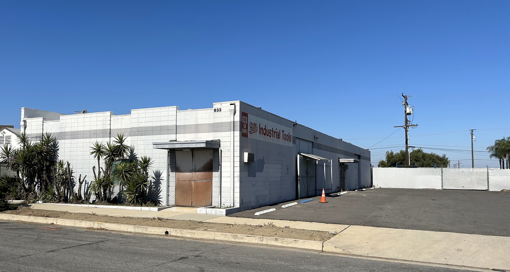 633 S Hope Ave, Ontario, CA for lease Primary Photo- Image 1 of 3