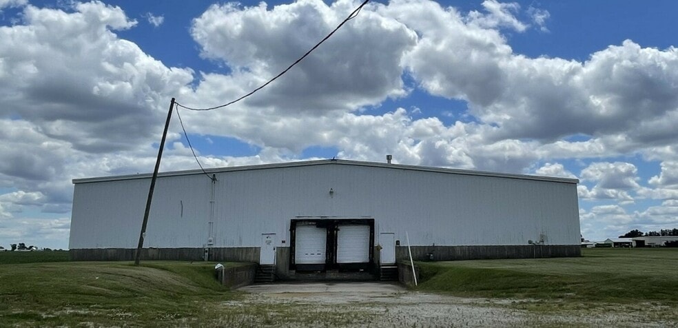 220 N 4099th Rd, Mendota, IL à louer - Photo du bâtiment - Image 1 de 1