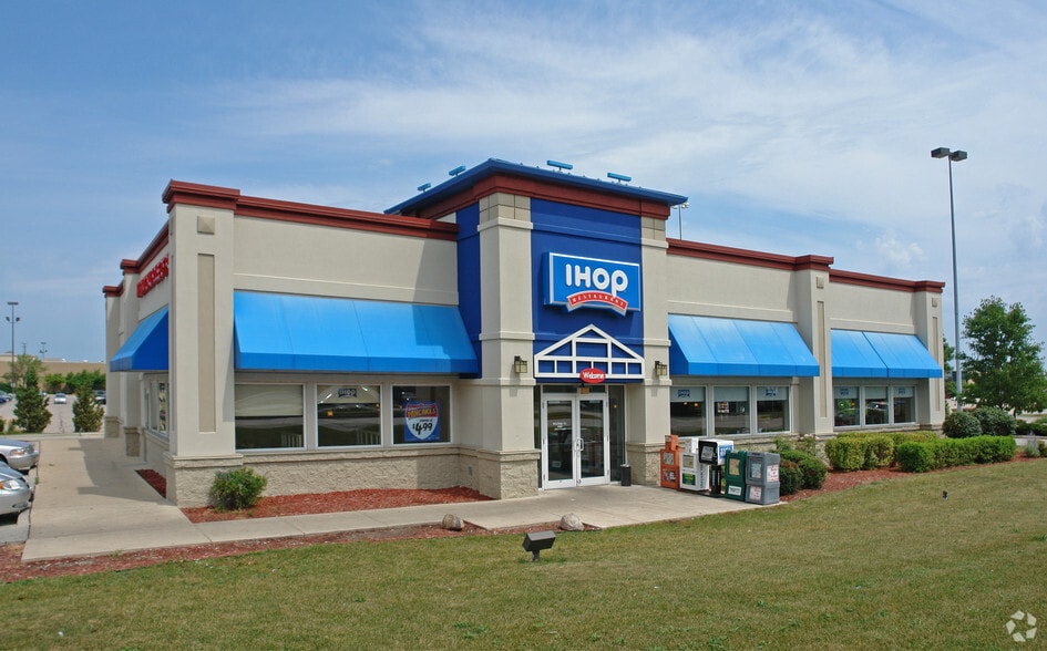 5800 Durand Ave, Racine, WI for lease - Primary Photo - Image 1 of 8