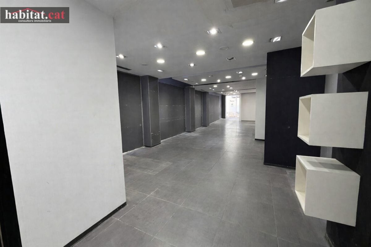 Retail in Vilanova i la Geltrú, Barcelona for lease Interior Photo- Image 1 of 3