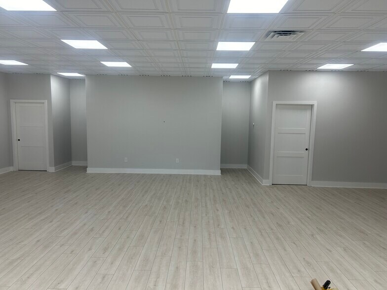 840 E Main St, Gainesville, TX à louer - Photo du bâtiment - Image 2 de 11