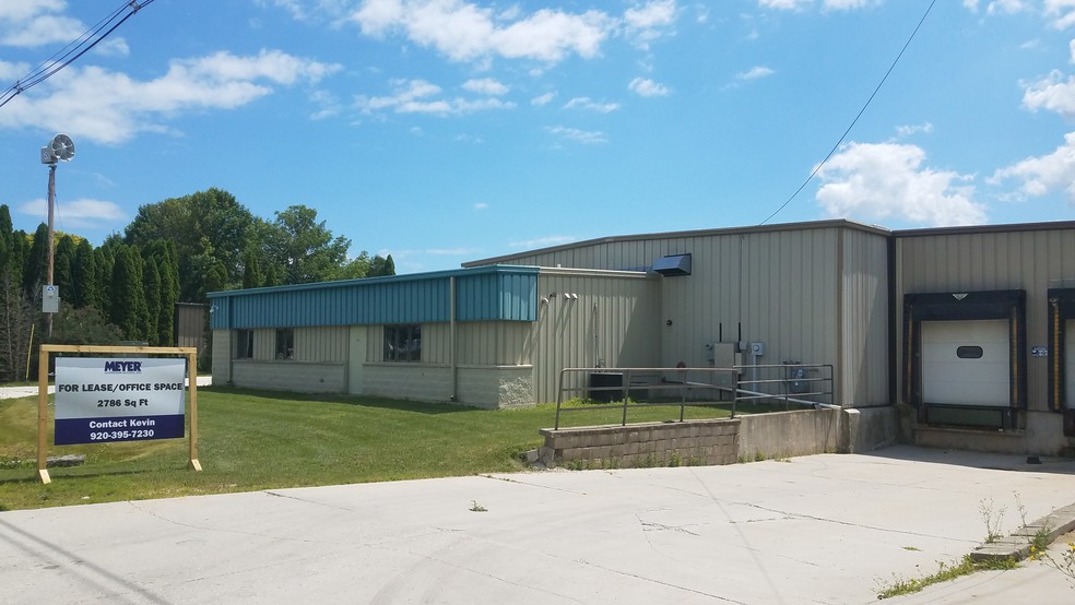 851 Forest Ave, Sheboygan Falls, WI for lease - Building Photo - Image 3 of 4