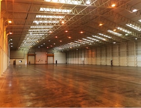 York Rd, York for lease Interior Photo- Image 2 of 3