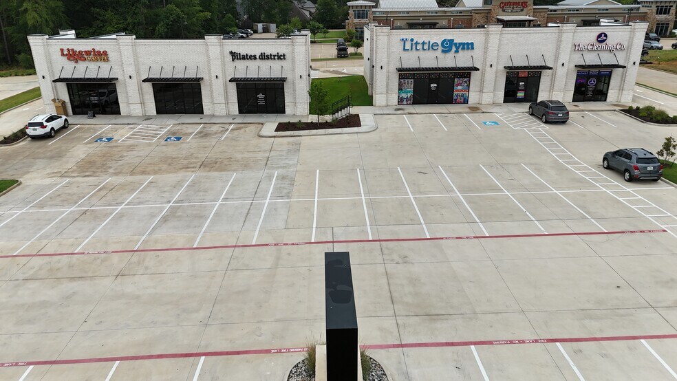 7596 Old Jacksonville Highway, Tyler, TX à louer - Photo du bâtiment - Image 3 de 9