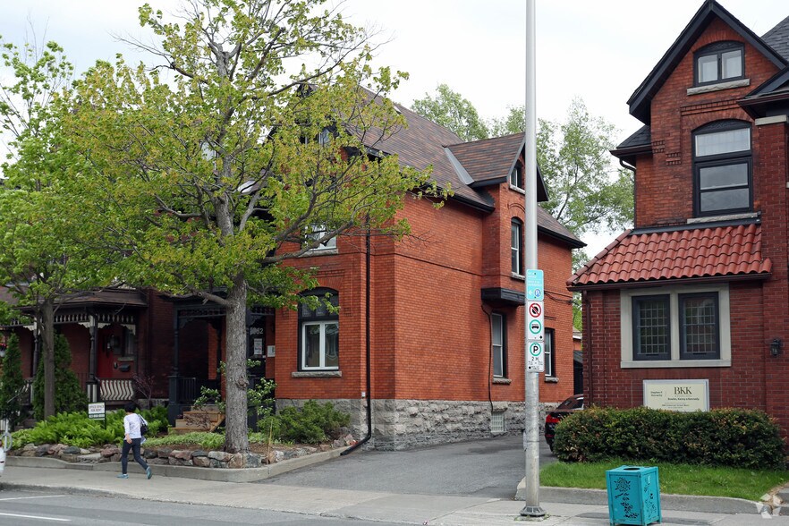 582 Somerset St W, Ottawa, ON for sale - Primary Photo - Image 1 of 1