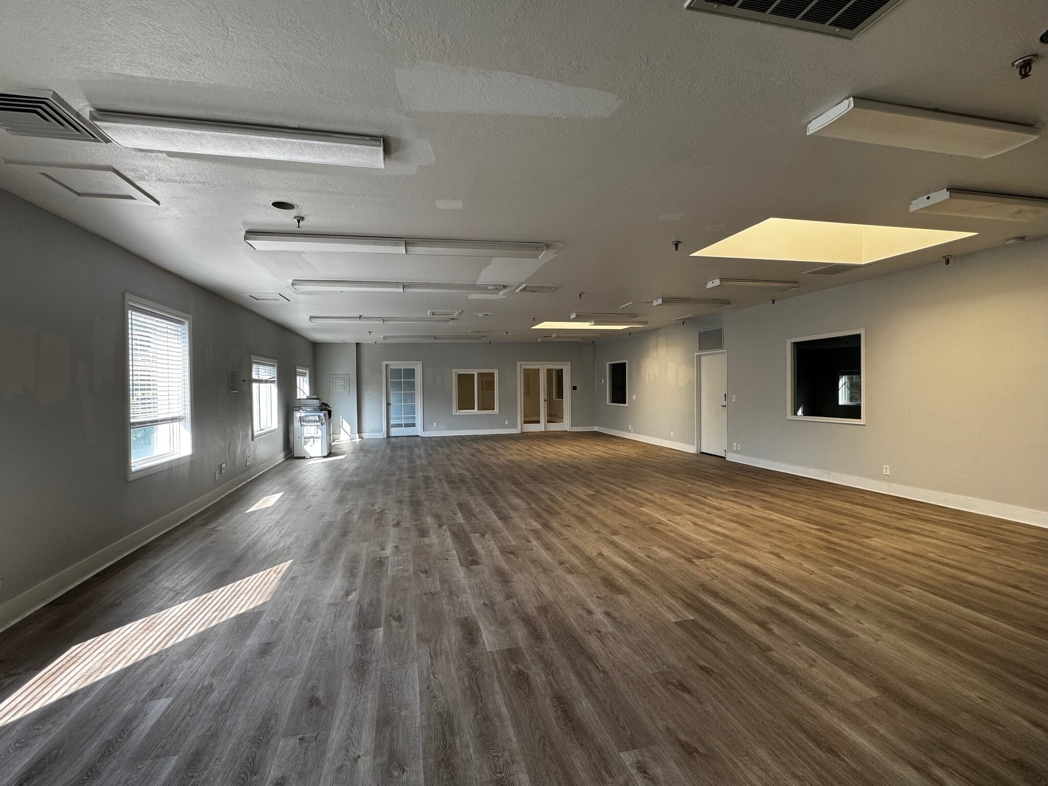 9414-9488 Union Sq, Sandy, UT for lease Primary Photo- Image 1 of 18