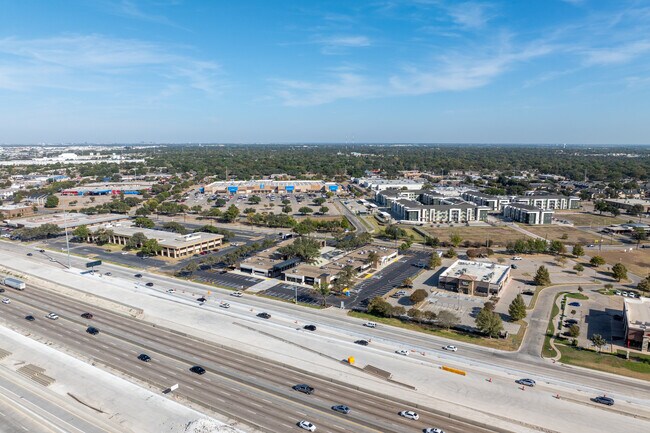 Plus de détails pour 13755 Lyndon B Johnson Freeway, Garland, TX - Commerce de détail à louer