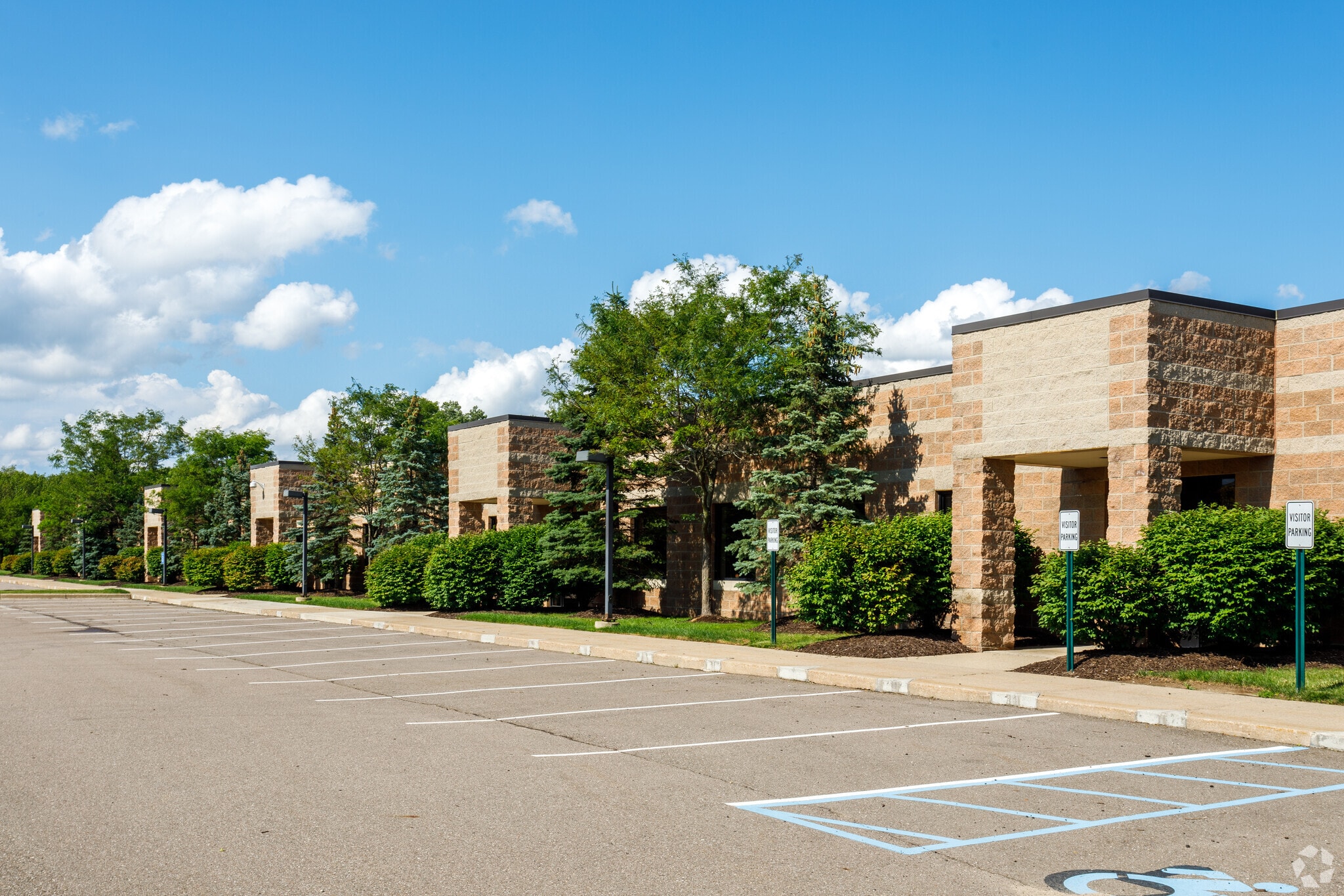 1168 Oak Valley Dr, Ann Arbor, MI for sale Primary Photo- Image 1 of 8