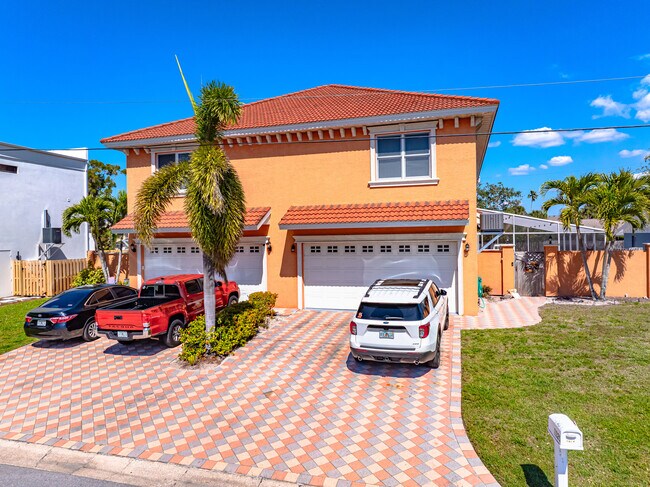 More details for 2119- 2125 Montclair Dr, Sarasota, FL - Multifamily for Sale