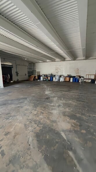 3465 NW 71st Ter, Miami, FL for lease - Building Photo - Image 3 of 9