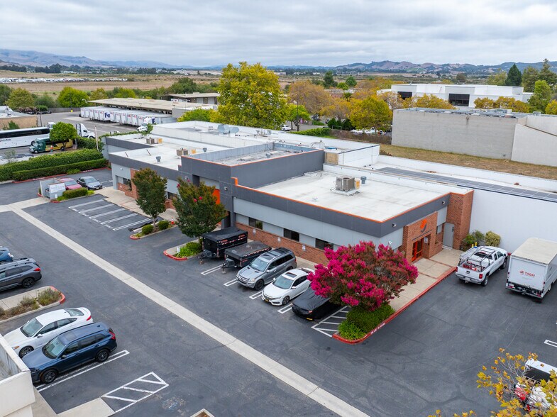 3437 Empresa Dr, San Luis Obispo, CA à vendre - Photo du bâtiment - Image 1 de 27
