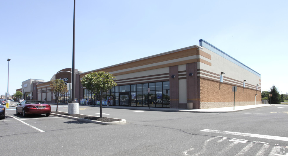 4899 Stelton Rd, South Plainfield, NJ for lease - Building Photo - Image 2 of 7