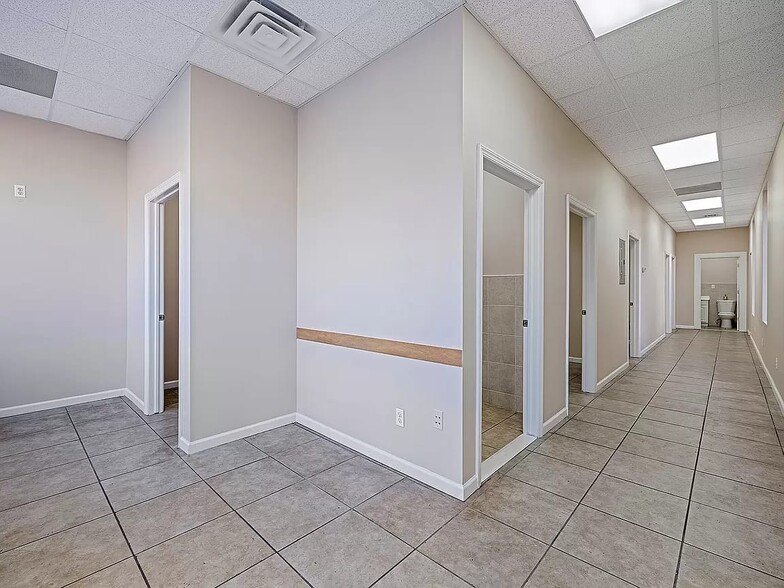 7302 6th Ave, Brooklyn, NY for lease - Building Photo - Image 3 of 3