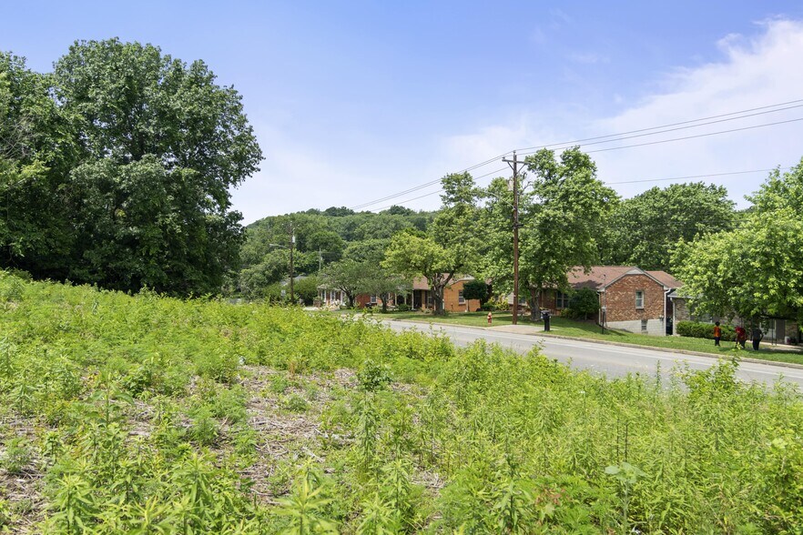 73 Tusculum Rd, Antioch, TN à vendre - Photo du bâtiment - Image 3 de 6
