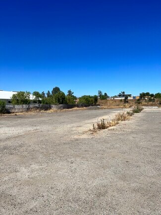 Plus de détails pour 514 Maple St, Ramona, CA - Terrain à louer