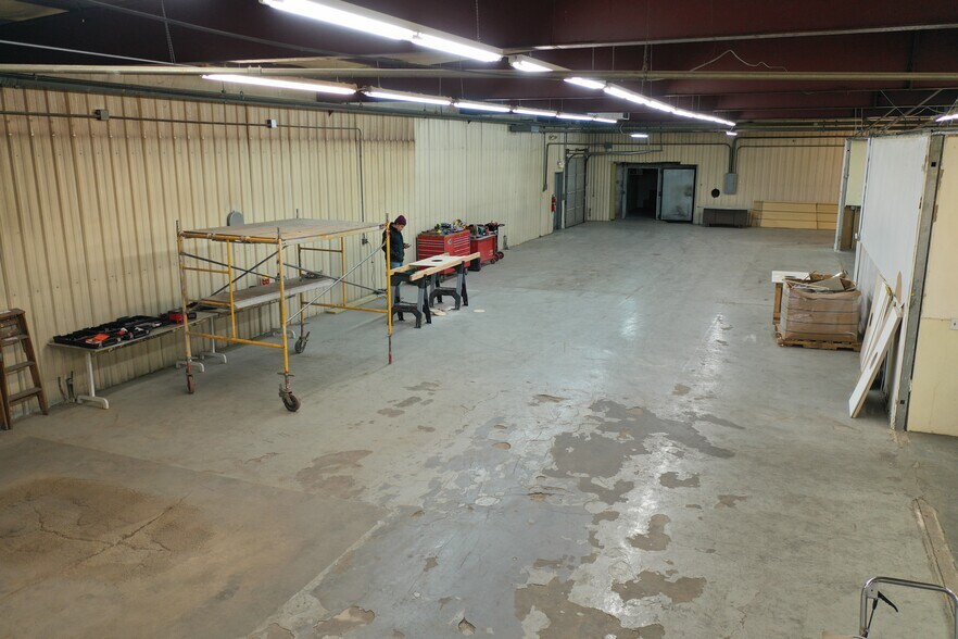 505 Walnut St, Shirley, IN à louer - Photo intérieure - Image 3 de 11