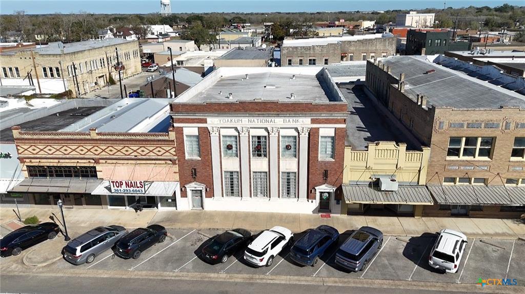 207 W Grand Ave, Yoakum, TX for sale Primary Photo- Image 1 of 7