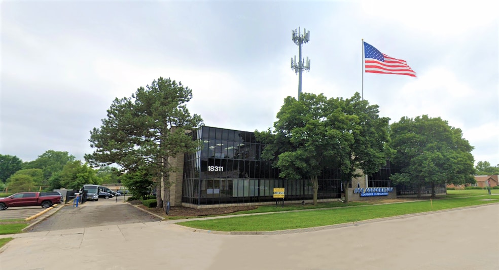 18311 W 10 Mile Rd, Southfield, MI à vendre - Photo du bâtiment - Image 2 de 7