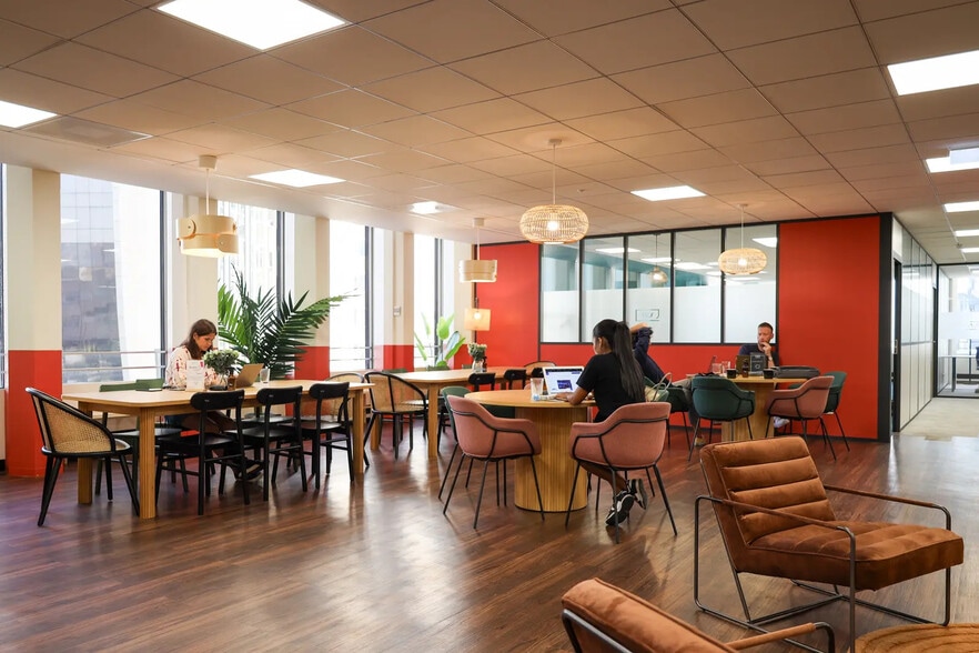 100 Terrasse Boieldieu, Puteaux for lease - Building Photo - Image 3 of 44