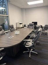 5018 Express Dr S, Ronkonkoma, NY à louer Photo intérieure- Image 2 de 7