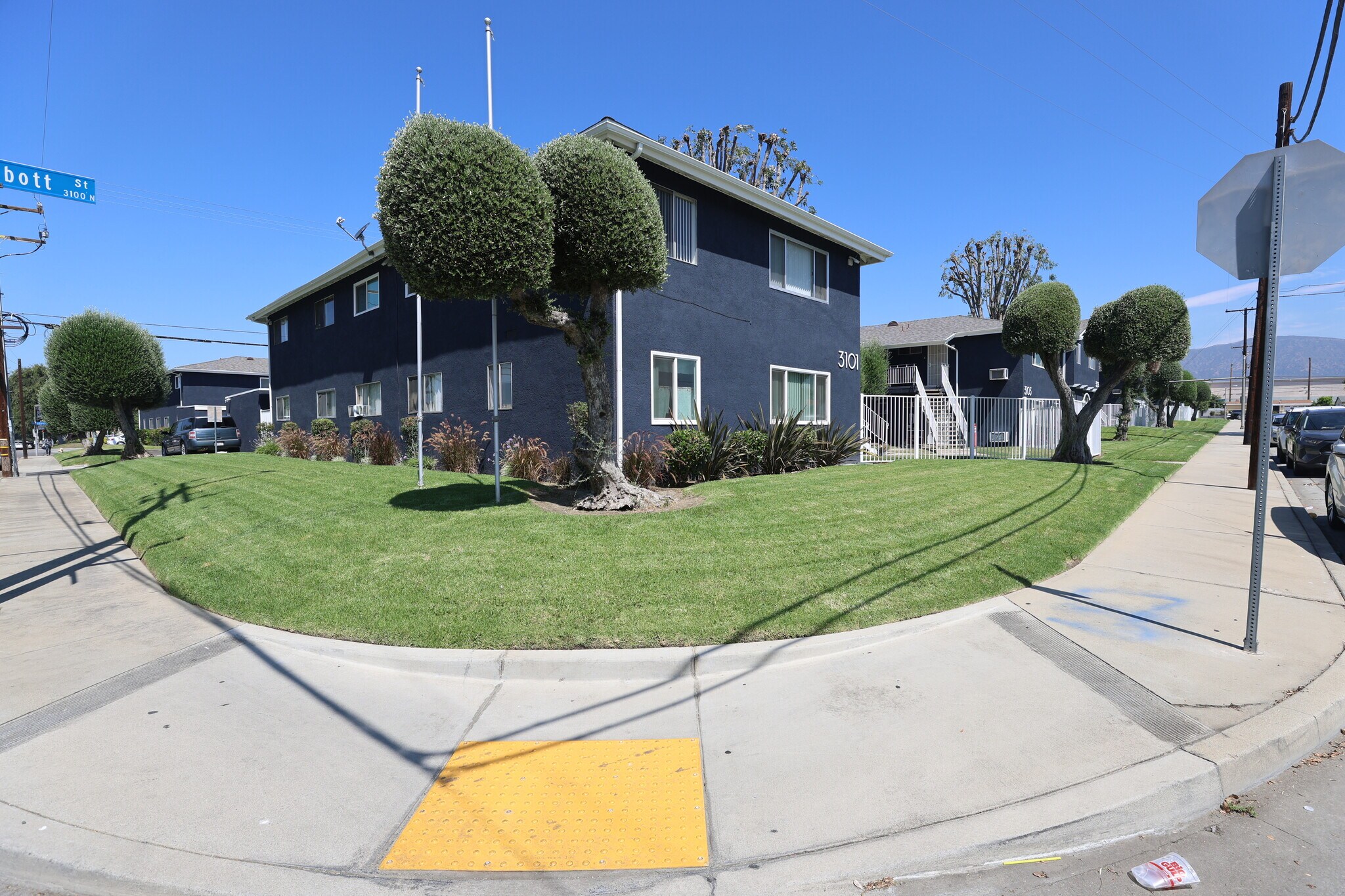 3101-3119 Abbott St, Pomona, CA à vendre Photo du bâtiment- Image 1 de 9