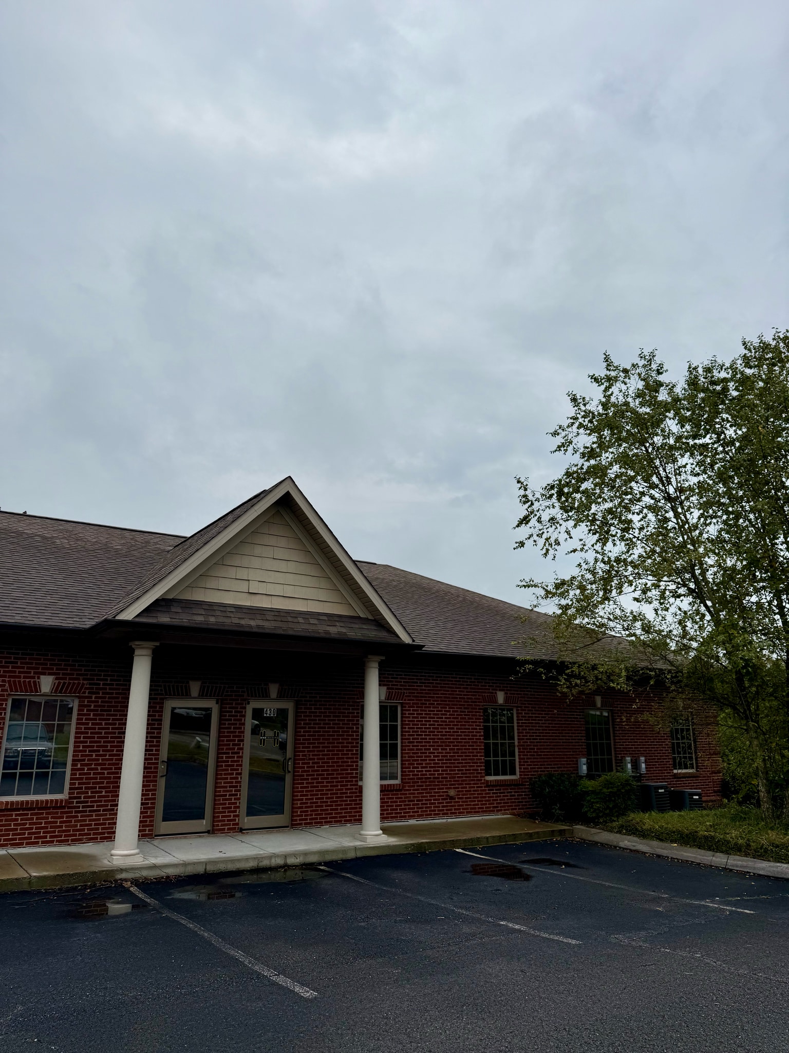430 Montbrook Ln, Knoxville, TN for lease Building Photo- Image 1 of 4