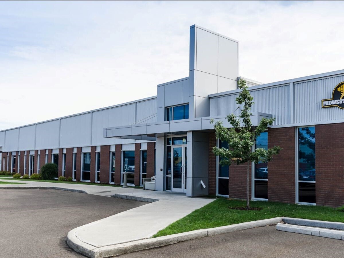 9894 42nd Ave NW, Edmonton, AB à vendre Photo du bâtiment- Image 1 de 1