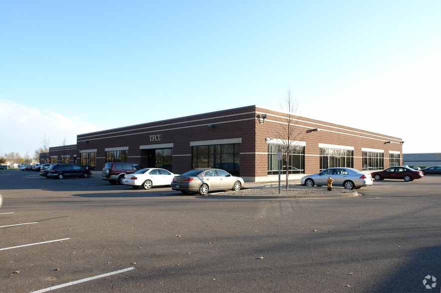 14601 N 27th Ave, Plymouth, MN for lease - Primary Photo - Image 2 of 9