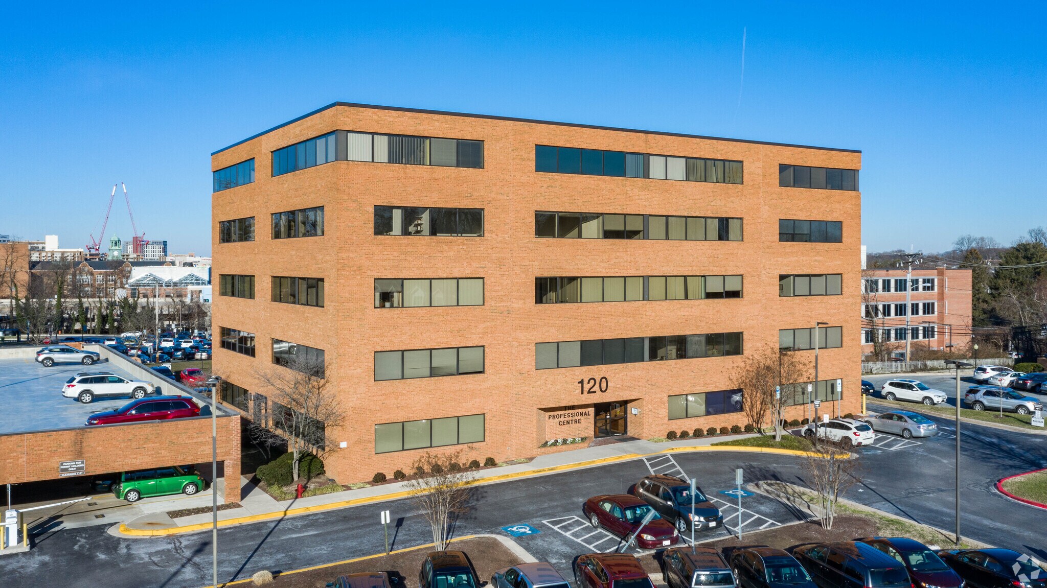 120 Sister Pierre Dr, Towson, MD à vendre Photo du bâtiment- Image 1 de 5