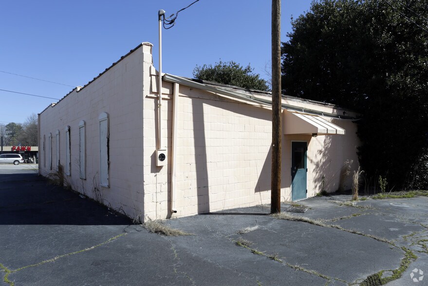 1300 W Taylor St, Griffin, GA à vendre - Photo du bâtiment - Image 2 de 2