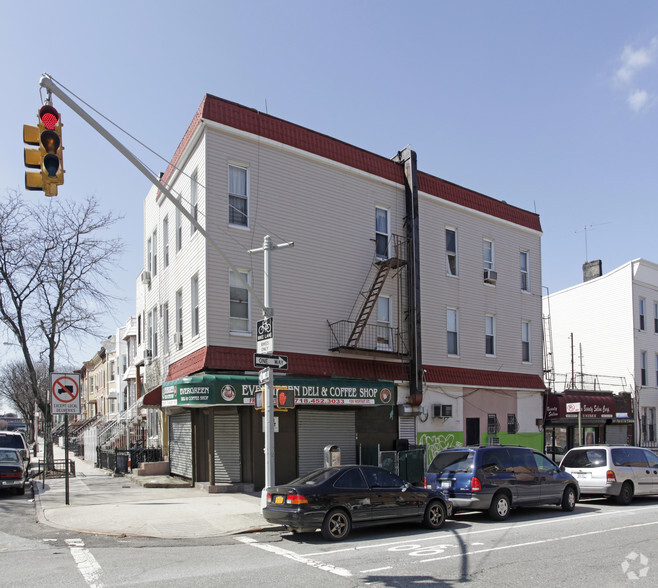 109 Moffat St, Brooklyn, NY for sale - Primary Photo - Image 1 of 1