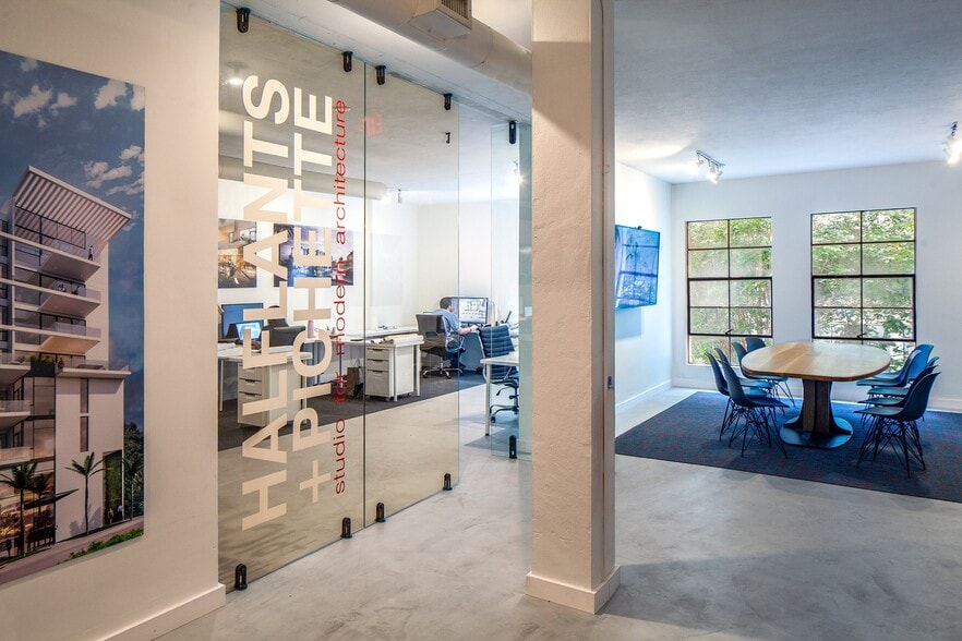 715 N Franklin St, Tampa, FL for lease - Interior Photo - Image 2 of 11