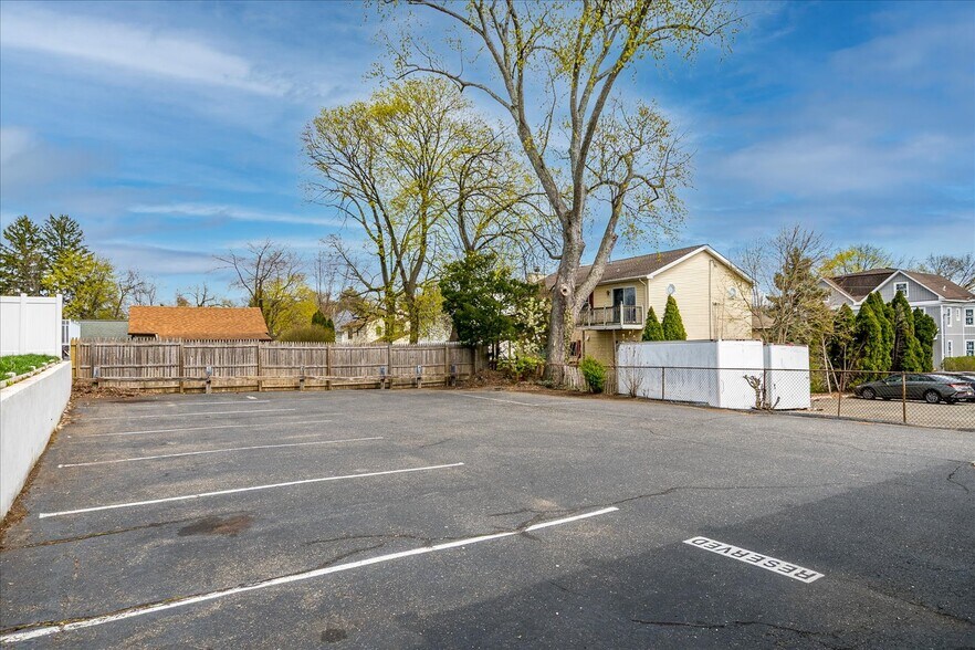 167-169 N Main St, Milltown, NJ à vendre - Photo du bâtiment - Image 3 de 53
