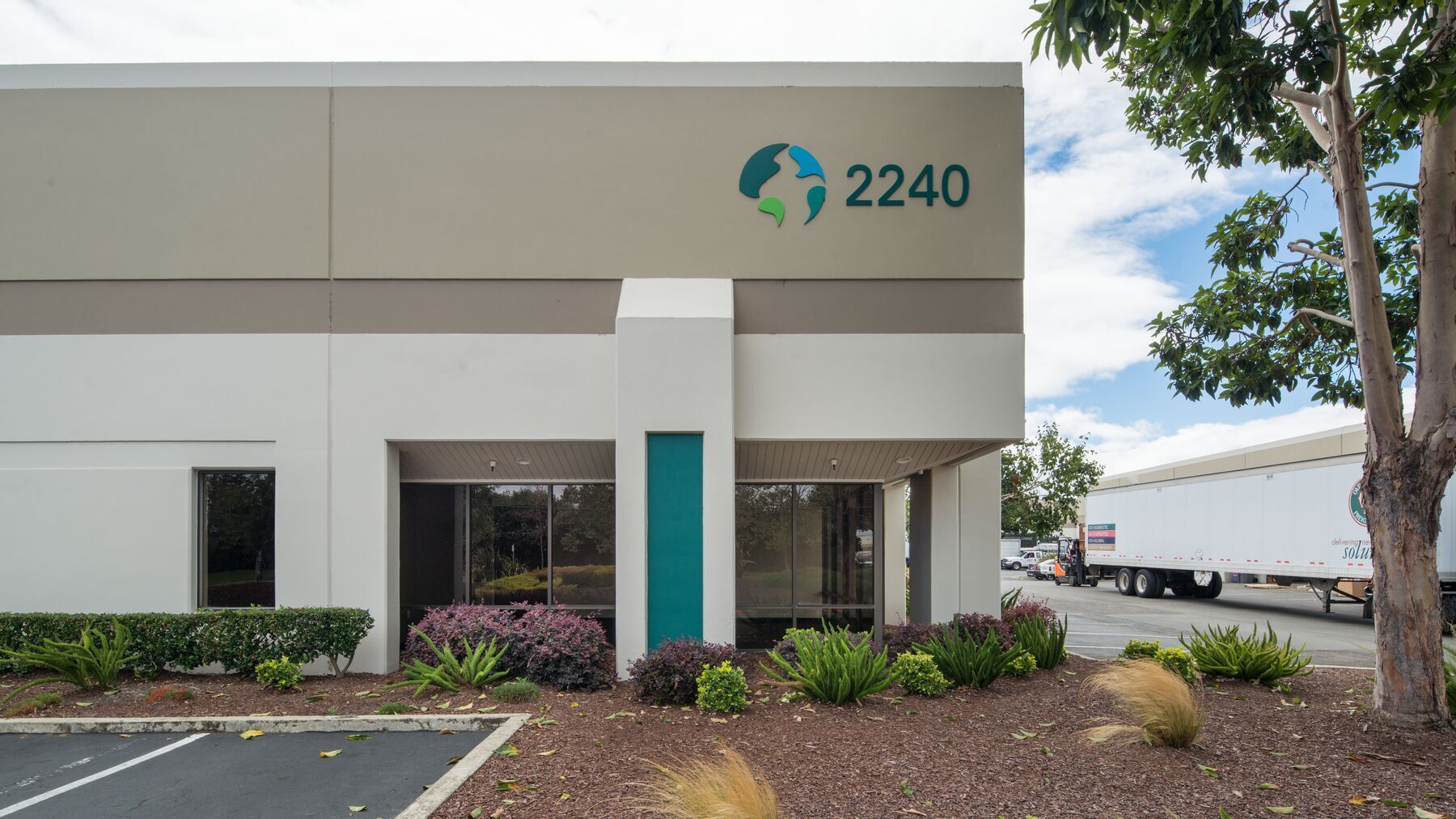 2220-2240 W Winton Ave, Hayward, CA for lease Building Photo- Image 1 of 3