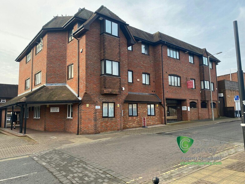 64 High St, Burnham à louer - Photo du bâtiment - Image 1 de 12