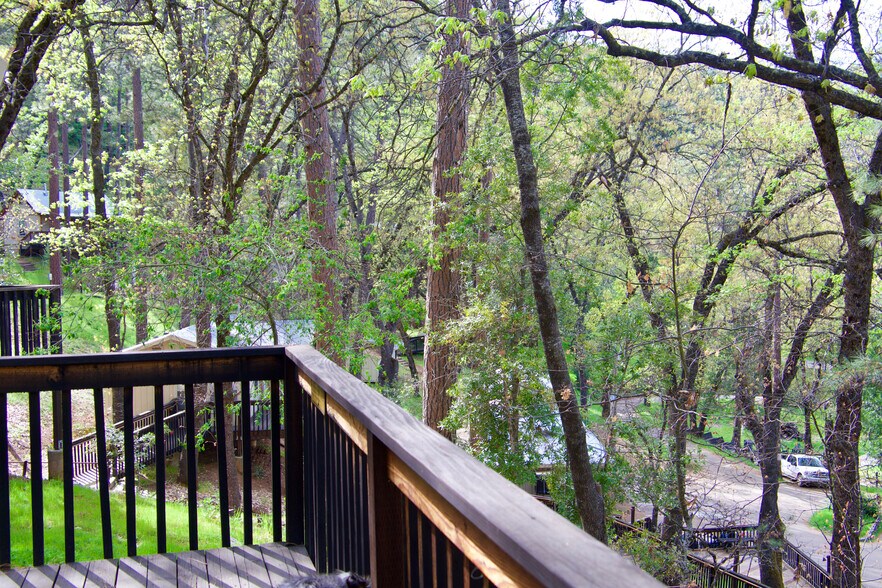 6979A CA-140 Hwy, Midpines, CA à vendre - Photo du bâtiment - Image 2 de 25