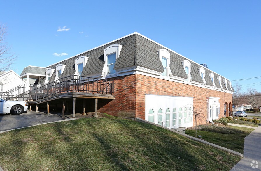 202 Cherry St, Milford, CT for sale - Building Photo - Image 2 of 4