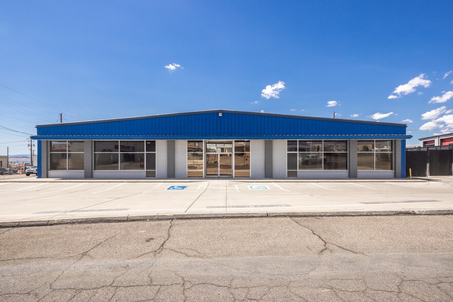 1851 Commander Dr, Lake Havasu City, AZ for lease - Building Photo - Image 1 of 59