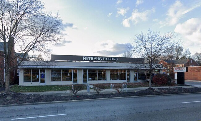 Plus de détails pour 4675-4685 N High St, Columbus, OH - Commerce de détail à louer
